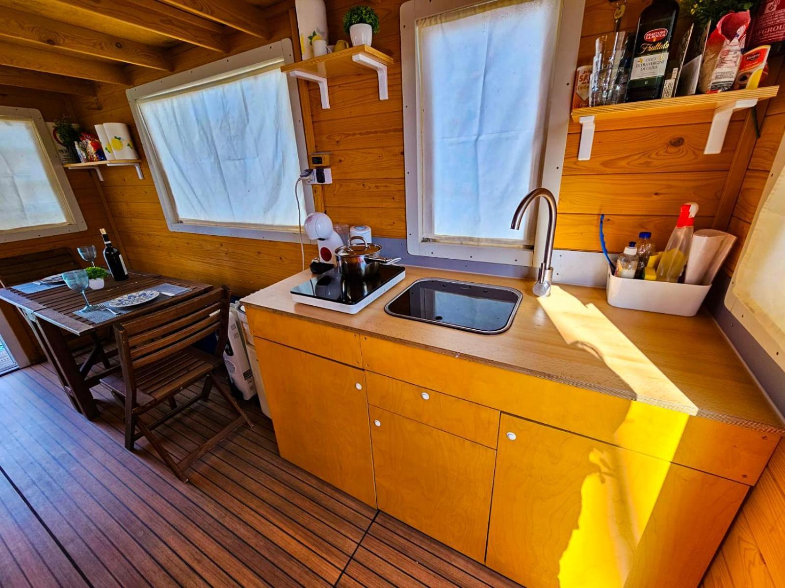 מלון אלגהרו Filipp'S House Boat מראה חיצוני תמונה